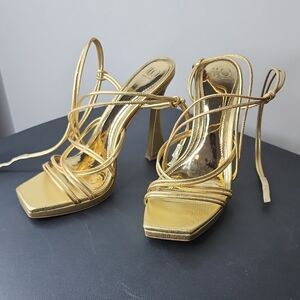 Jennifer Lopez Gold Stiletto Heels